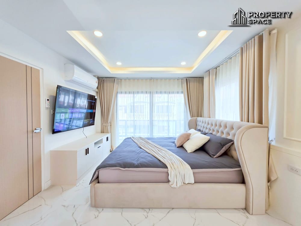 Brand New 2 Story 5 Bedroom Pool Villa Near Jomtien beach For Sale Image 10