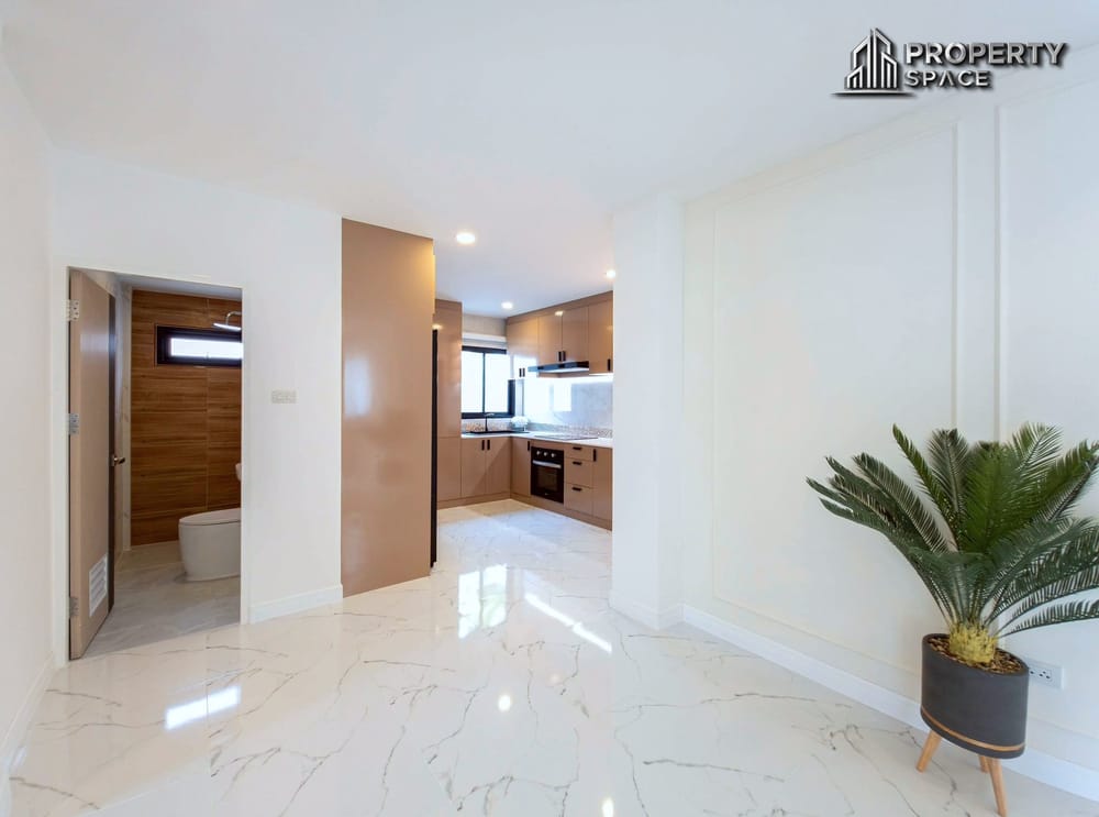 Brand New 2 Story 5 Bedroom Pool Villa Near Jomtien beach For Sale Image 6