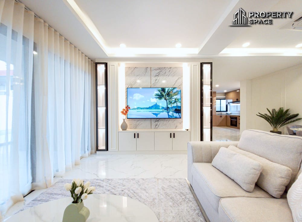Brand New 2 Story 5 Bedroom Pool Villa Near Jomtien beach For Sale Image 5