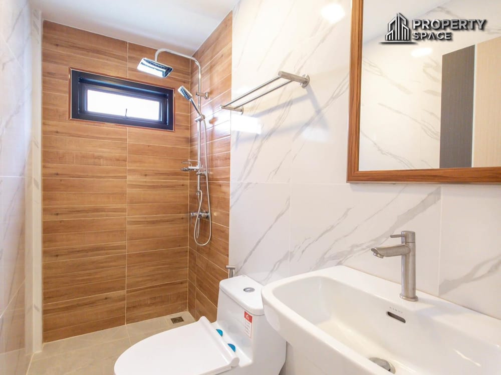 Brand New 2 Story 5 Bedroom Pool Villa Near Jomtien beach For Sale Image 12