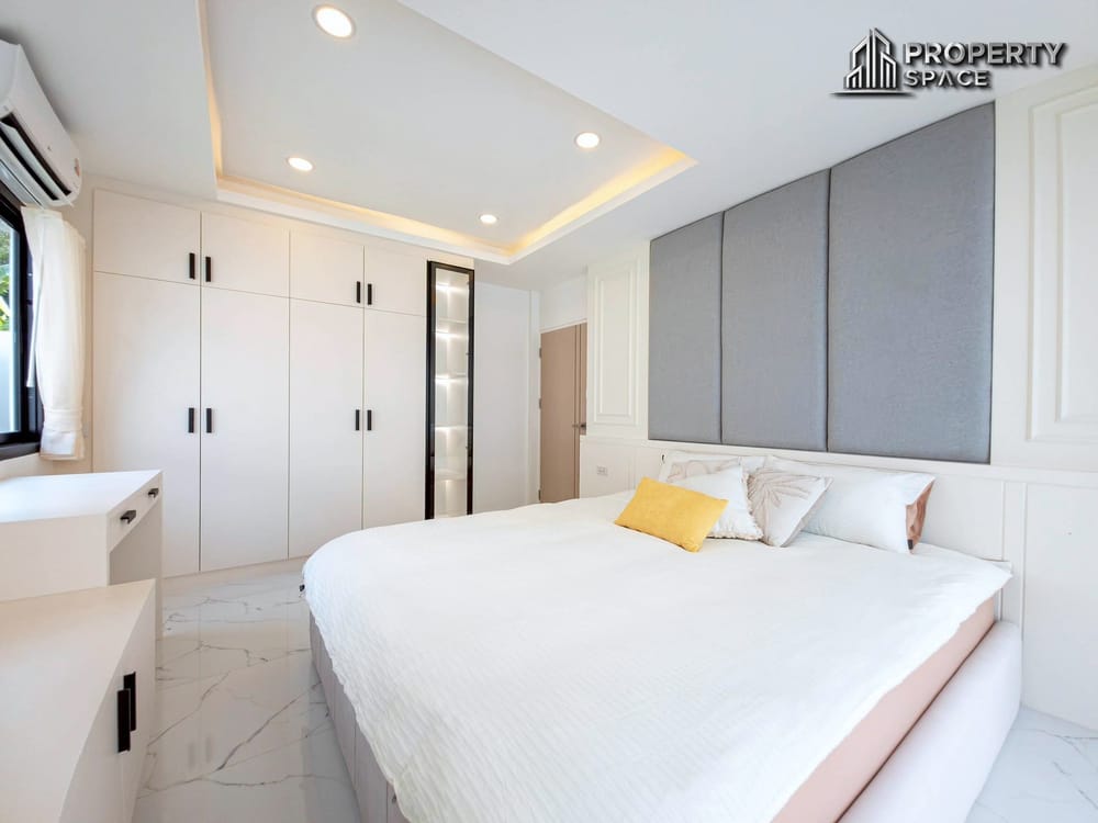 Brand New 2 Story 5 Bedroom Pool Villa Near Jomtien beach For Sale Image 15