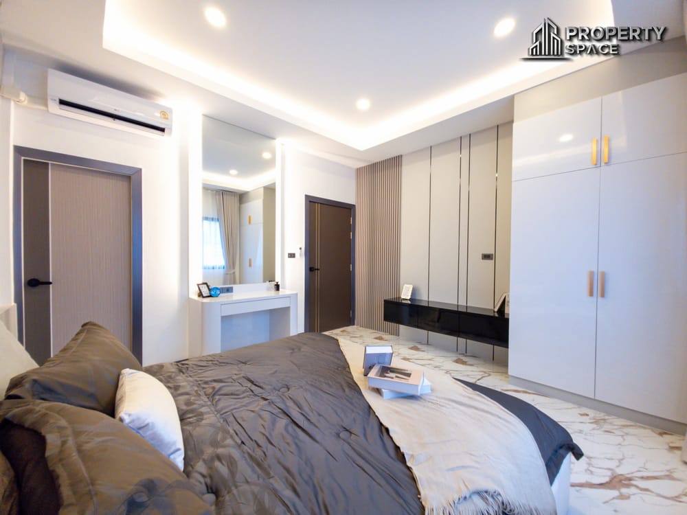 Brand New Luxury Huge 5 bedroom Pool Villa Near Jomtien Beach For Sale Image 26