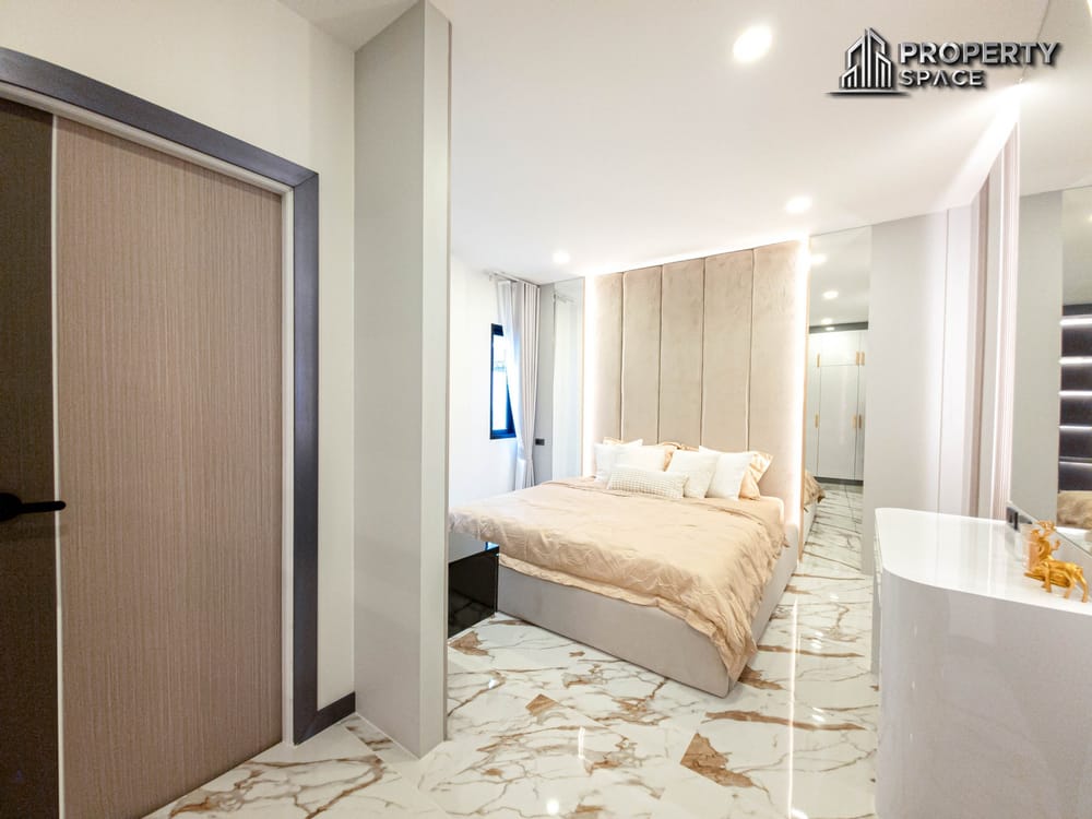 Brand New Luxury Huge 5 bedroom Pool Villa Near Jomtien Beach For Sale Image 34