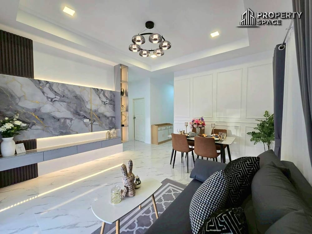 Modern Corner Single-Detached 3-Bedroom House In Huai Yai For Sale Image 4