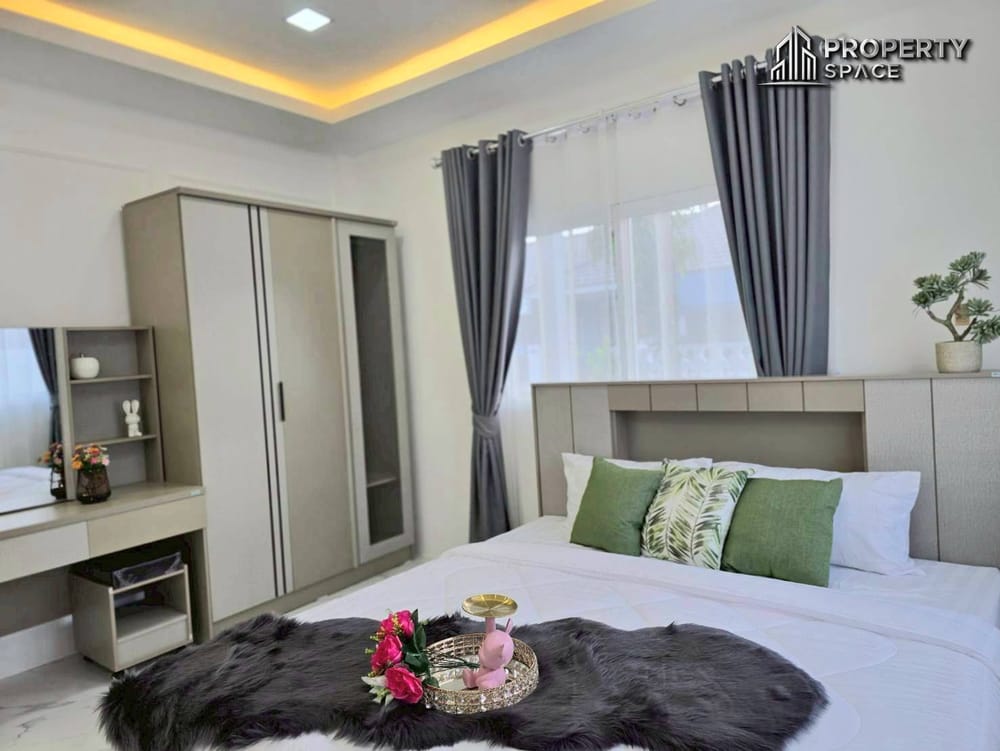 Modern Corner Single-Detached 3-Bedroom House In Huai Yai For Sale Image 11