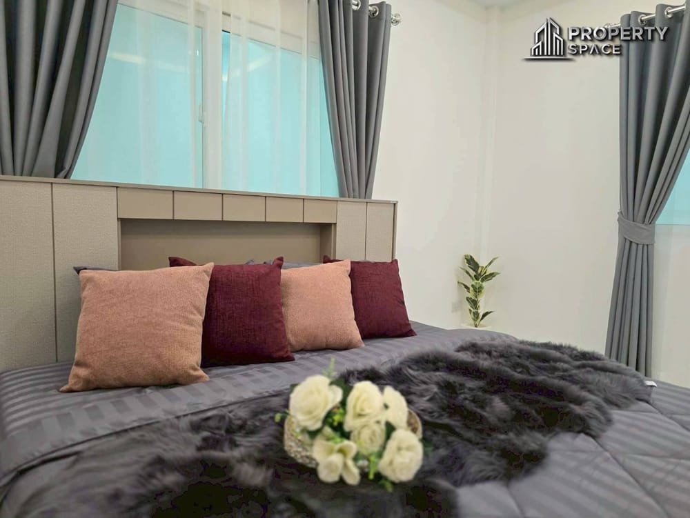 Modern Corner Single-Detached 3-Bedroom House In Huai Yai For Sale Image 14
