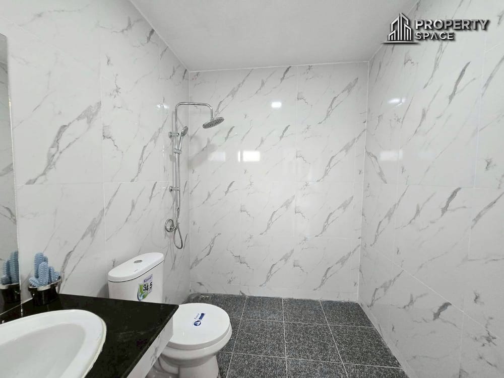 Modern Corner Single-Detached 3-Bedroom House In Huai Yai For Sale Image 17