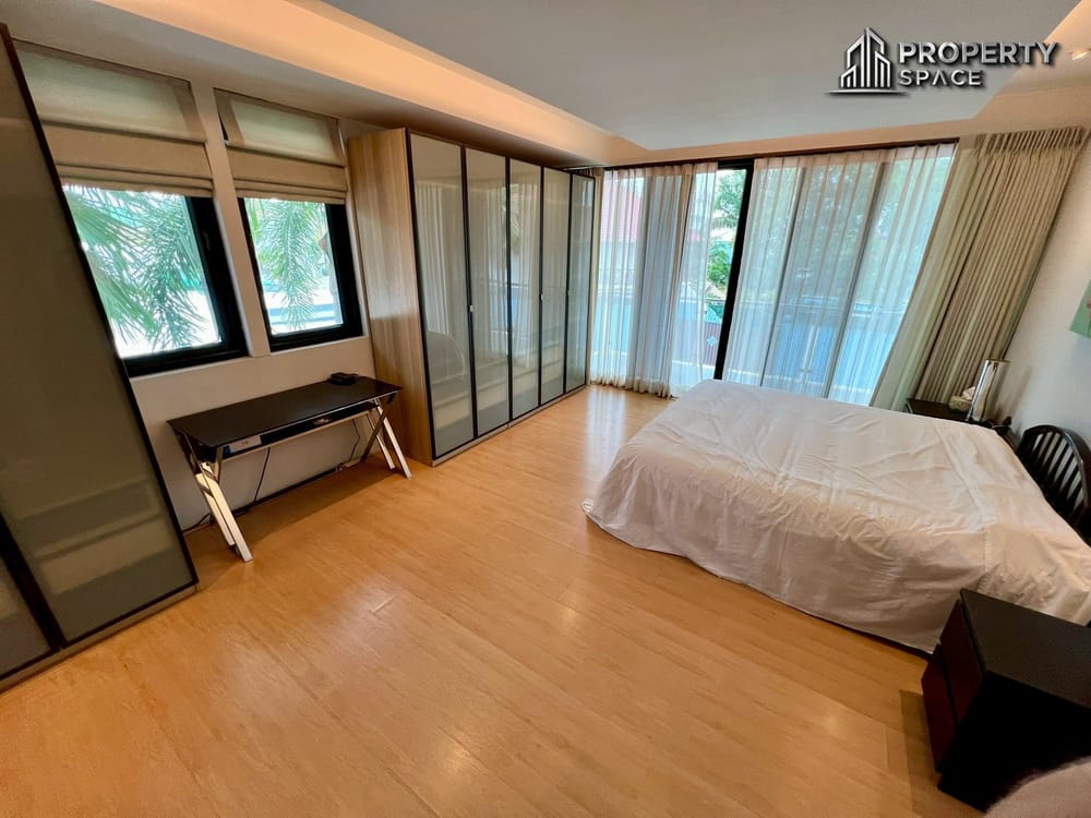 Stylish 3 Bedroom Pool Villa With Guesthouse In East Pattaya For Sale Image 13