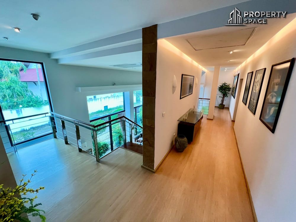 Stylish 3 Bedroom Pool Villa With Guesthouse In East Pattaya For Sale Image 10