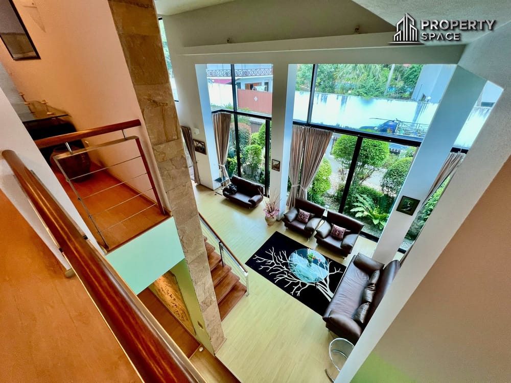 Stylish 3 Bedroom Pool Villa With Guesthouse In East Pattaya For Sale Image 9