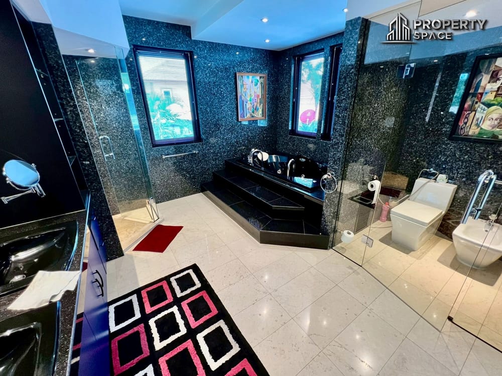 Stylish 3 Bedroom Pool Villa With Guesthouse In East Pattaya For Sale Image 14