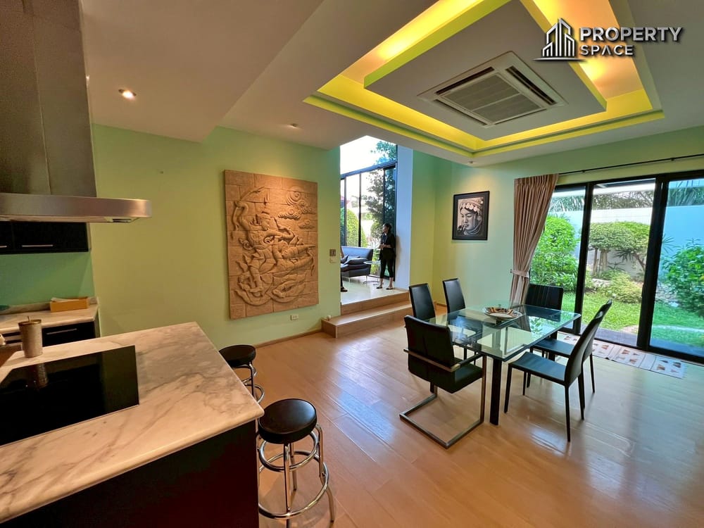 Stylish 3 Bedroom Pool Villa With Guesthouse In East Pattaya For Sale Image 7