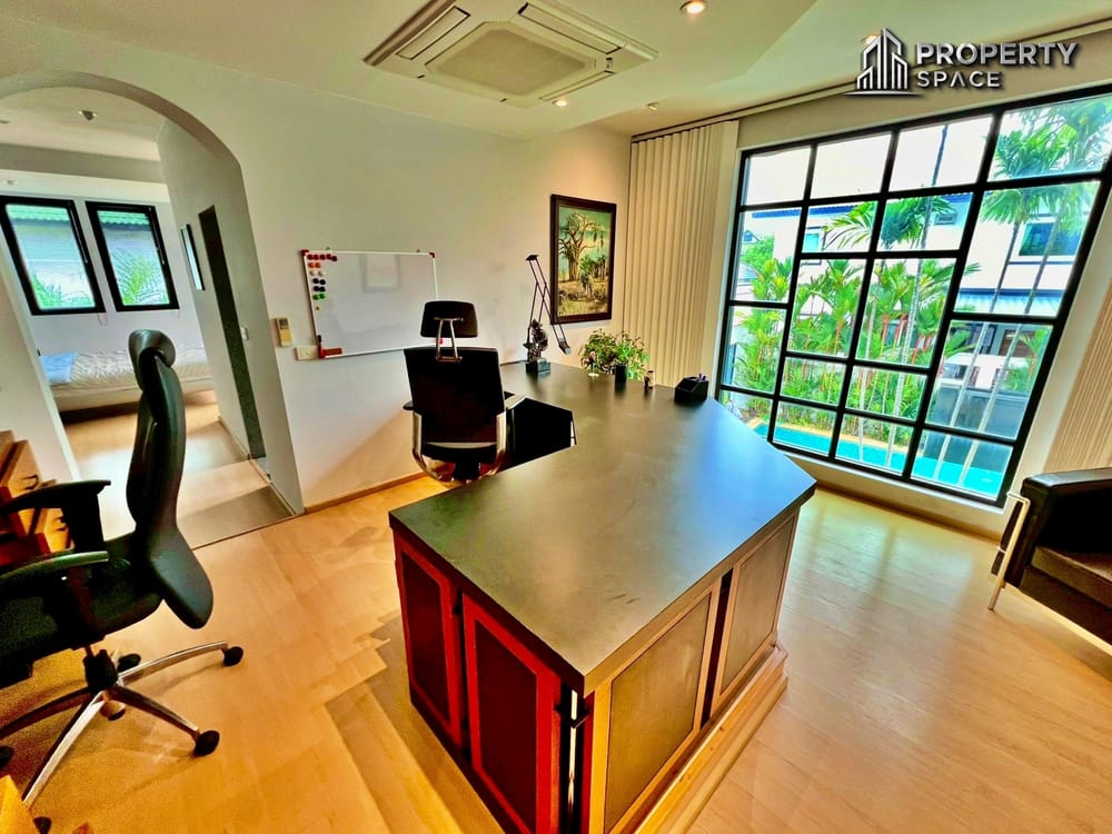 Stylish 3 Bedroom Pool Villa With Guesthouse In East Pattaya For Sale Image 11