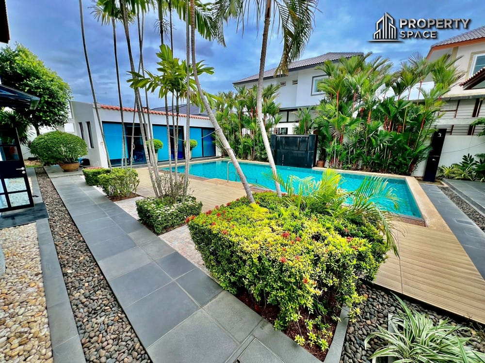 Stylish 3 Bedroom Pool Villa With Guesthouse In East Pattaya For Sale Image 3
