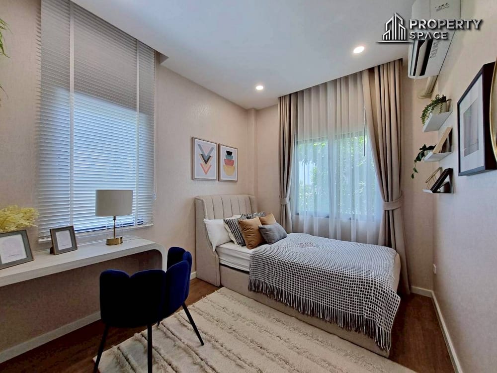 Brand New 4 Bedroom House In Secured Compound In Huay Yai Pattaya For Sale Image 17