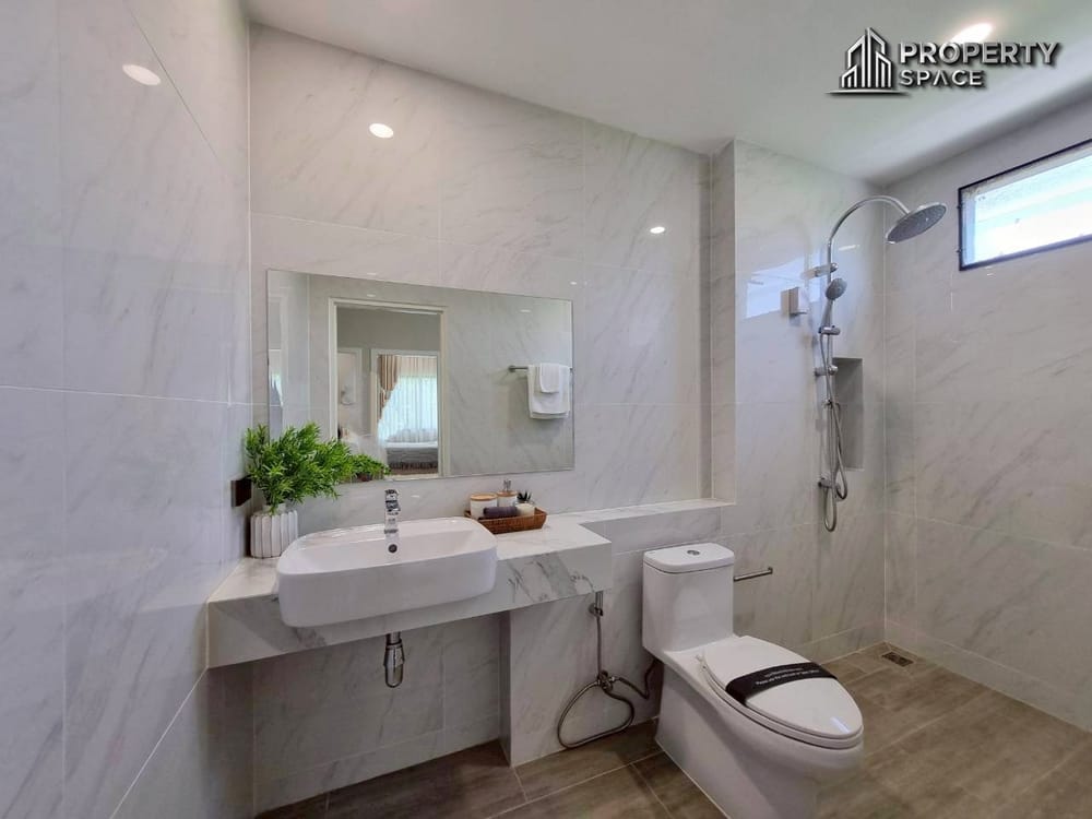 Brand New 4 Bedroom House In Secured Compound In Huay Yai Pattaya For Sale Image 18