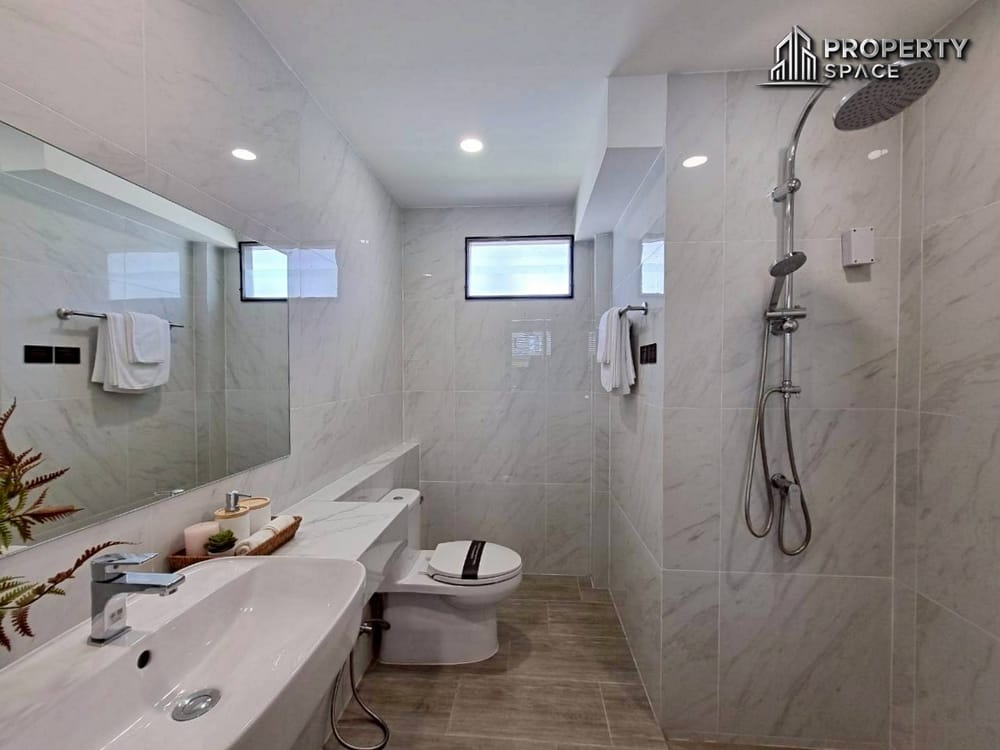 Brand New 4 Bedroom House In Secured Compound In Huay Yai Pattaya For Sale Image 14
