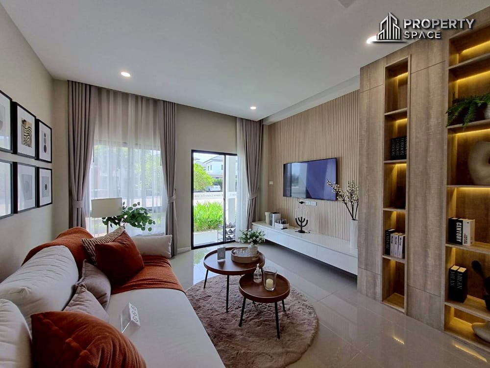 Brand New 4 Bedroom House In Secured Compound In Huay Yai Pattaya For Sale Image 4