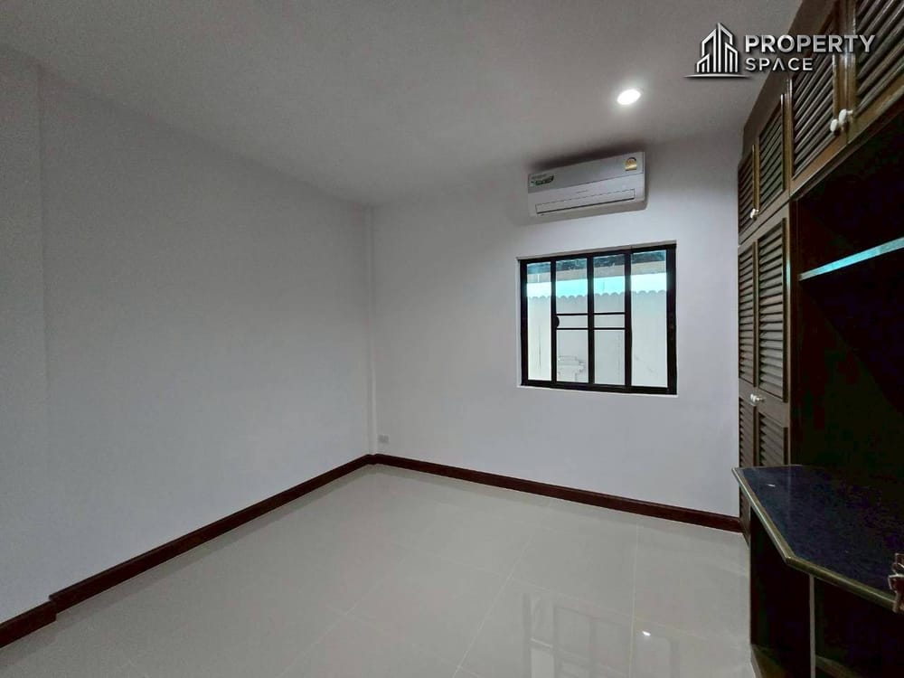 Design Your Dream Home – 3-Bedroom House with Big Backyard in East Pattaya For Sale Image 10