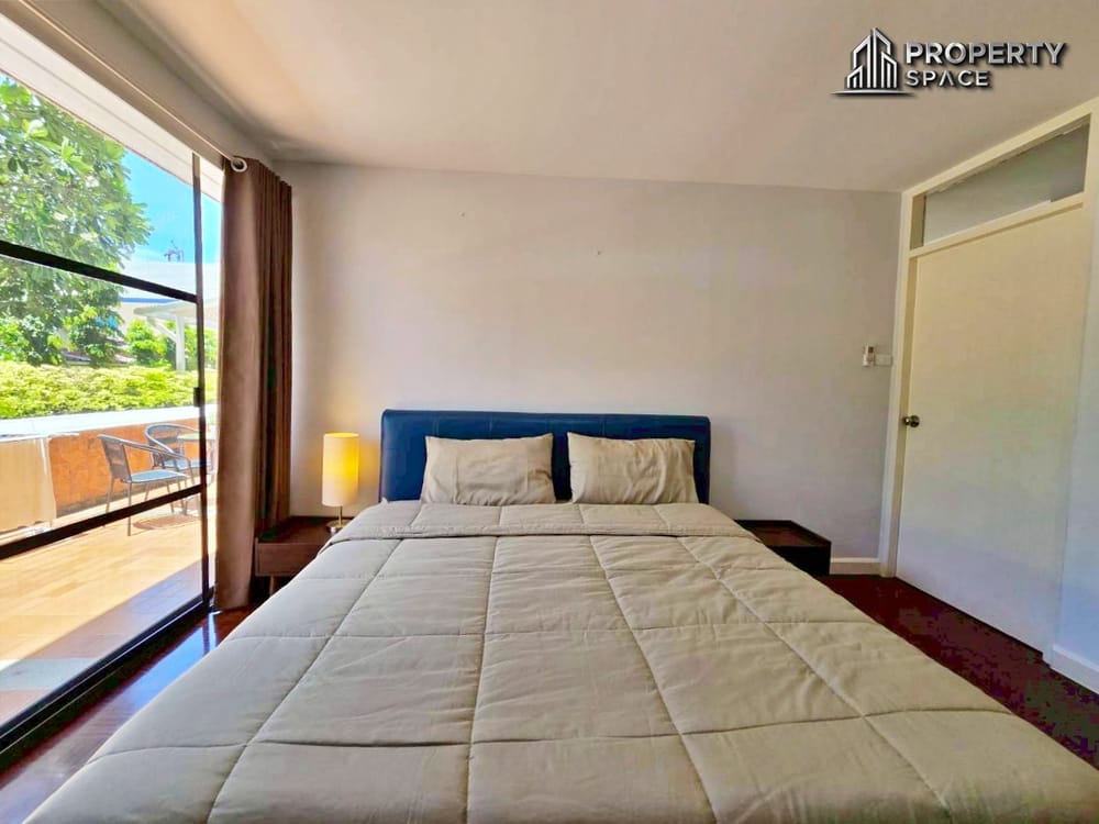Spacious 2 Bedroom Condo Just 30 Meters From Jomtien Beach For Rent Image 11