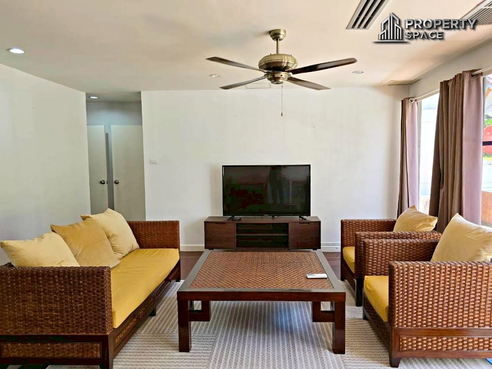 Spacious 2 Bedroom Condo Just 30 Meters From Jomtien Beach For Rent Image 5