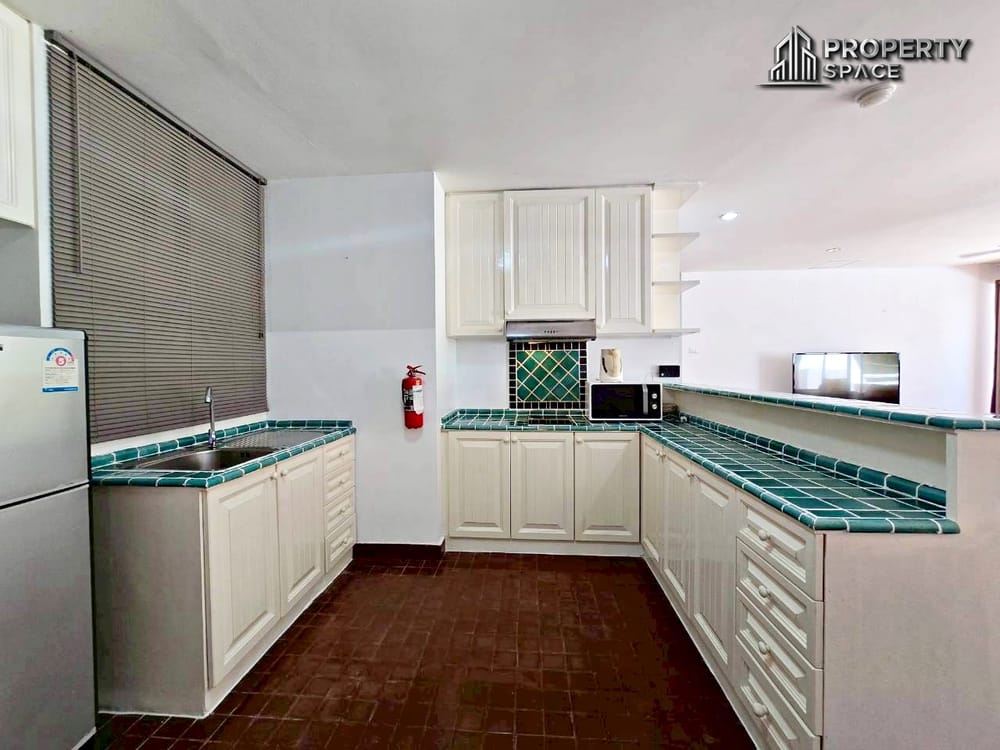 Spacious 2 Bedroom Condo Just 30 Meters From Jomtien Beach For Rent Image 7