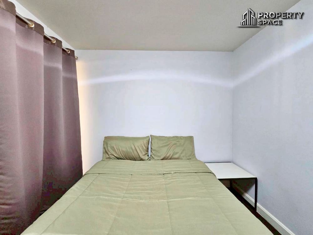 Spacious 2 Bedroom Condo Just 30 Meters From Jomtien Beach For Rent Image 17