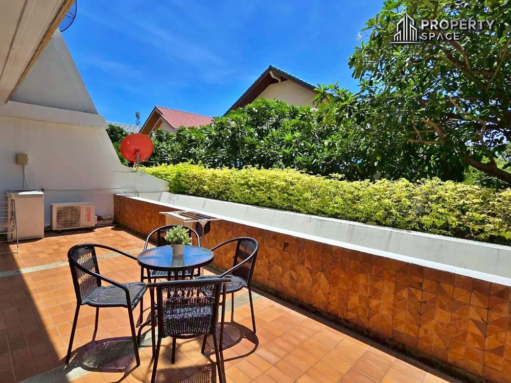Spacious 2 Bedroom Condo Just 30 Meters From Jomtien Beach For Rent Image 6
