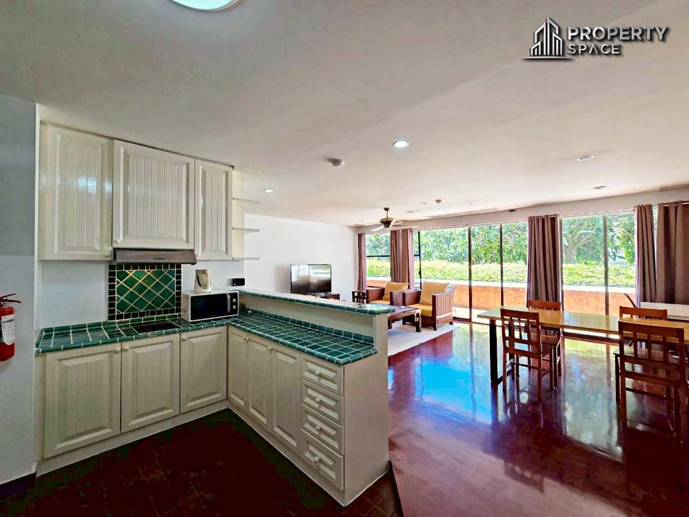 Spacious 2 Bedroom Condo Just 30 Meters From Jomtien Beach For Rent Image 6