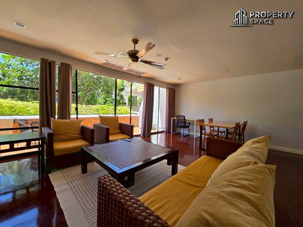 Spacious 2 Bedroom Condo Just 30 Meters From Jomtien Beach For Rent Image 4