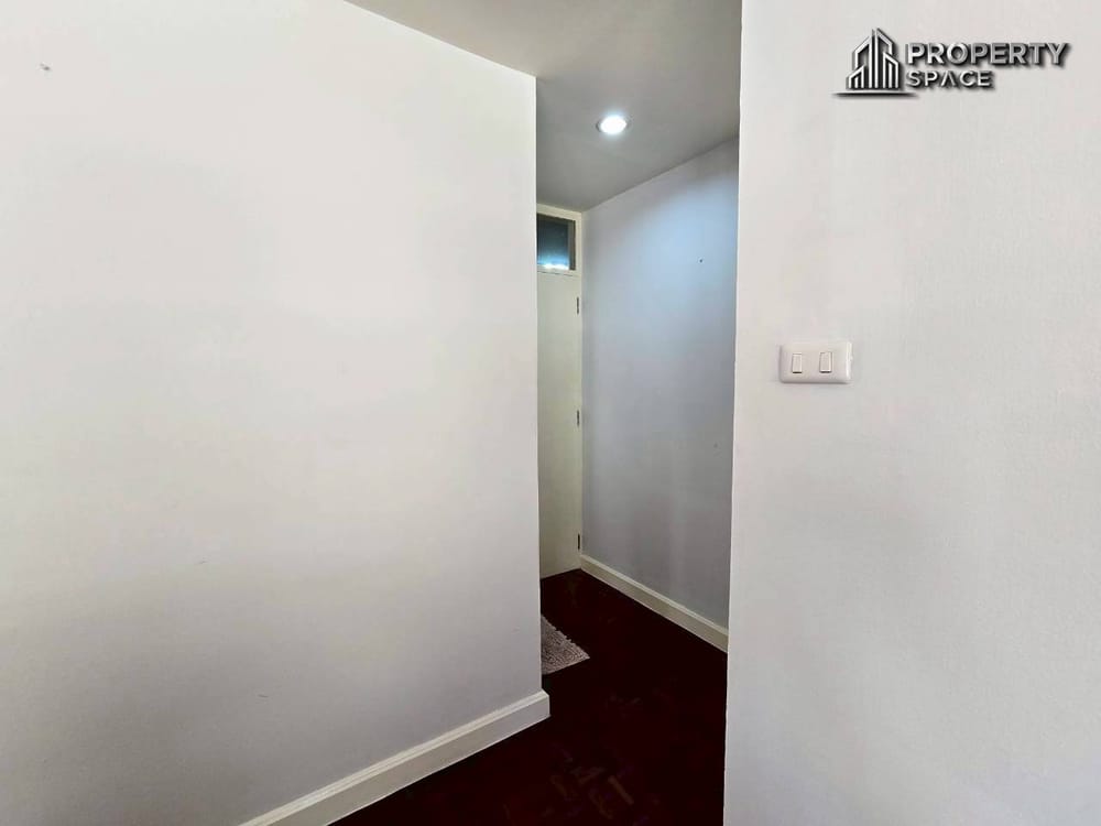 Spacious 2 Bedroom Condo Just 30 Meters From Jomtien Beach For Rent Image 16