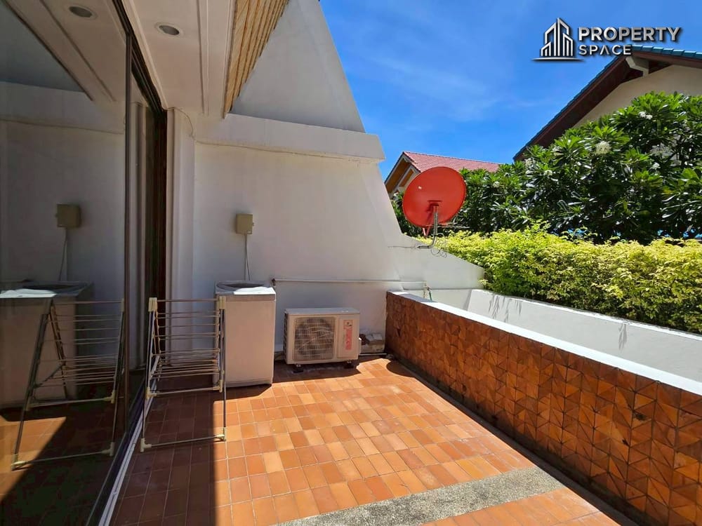 Spacious 2 Bedroom Condo Just 30 Meters From Jomtien Beach For Rent Image 23