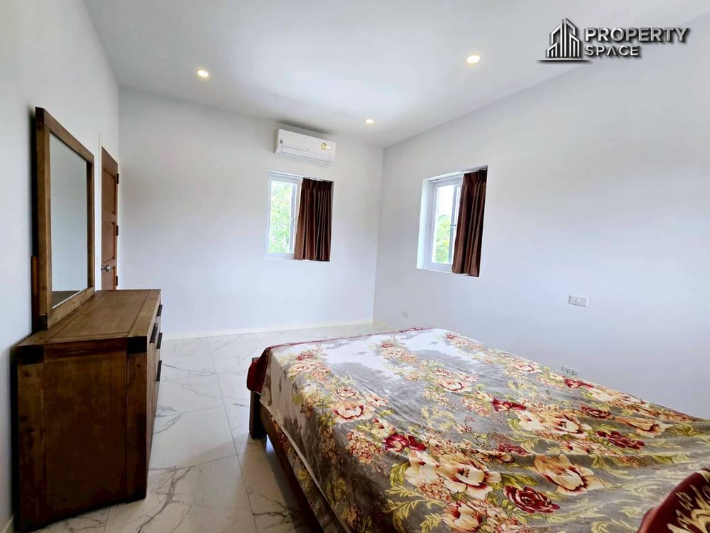 Pet-Friendly 2-Bedroom Pool Villa in East Pattaya For Rent Image 20