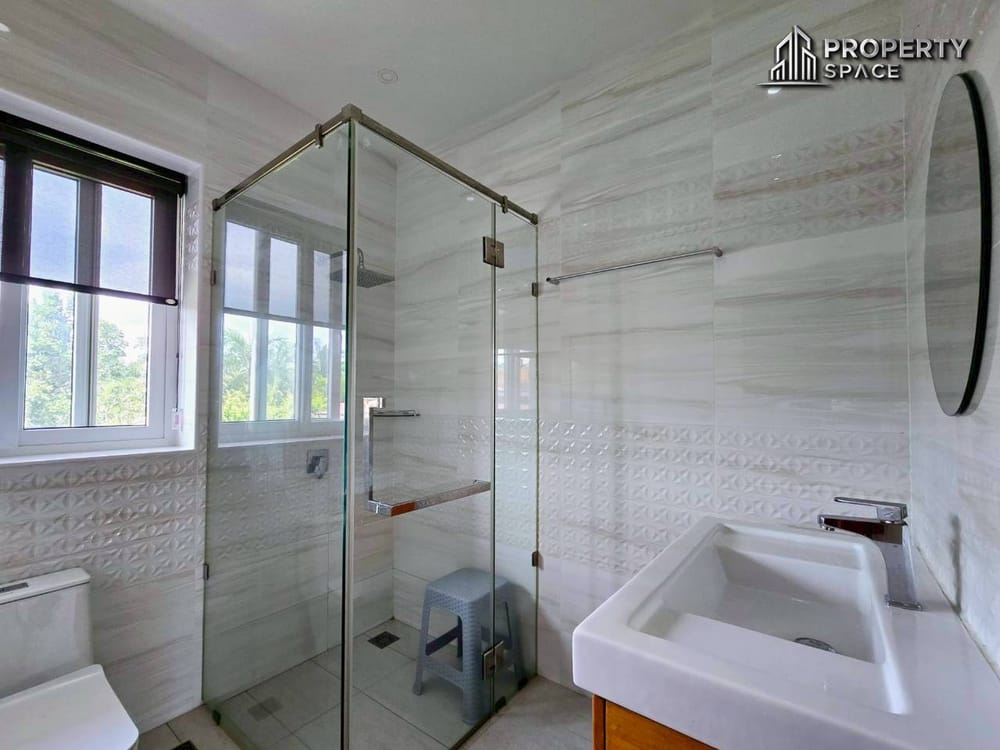 Pet-Friendly 2-Bedroom Pool Villa in East Pattaya For Rent Image 21