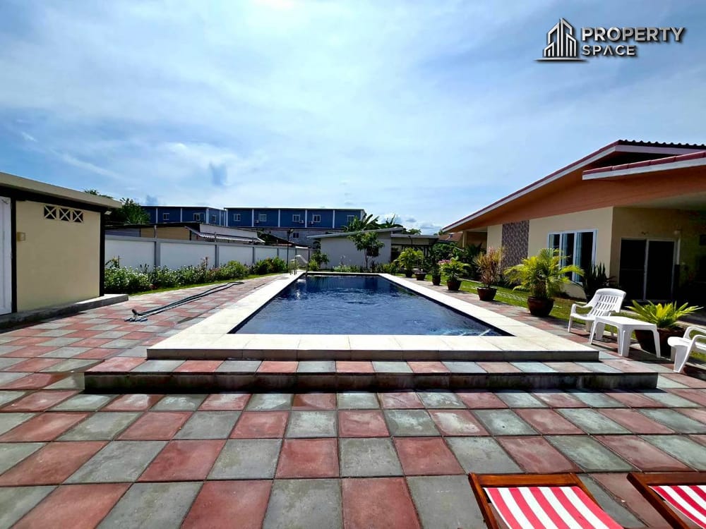 Pet-Friendly 2-Bedroom Pool Villa in East Pattaya For Rent Image 13