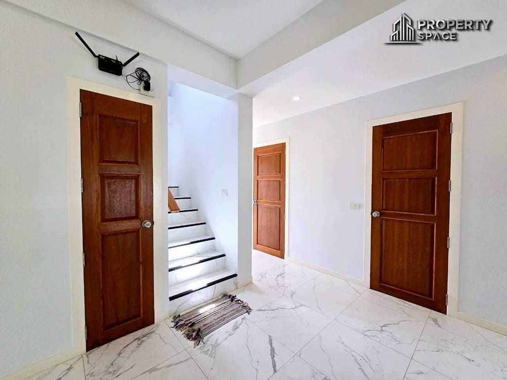 Pet-Friendly 2-Bedroom Pool Villa in East Pattaya For Rent Image 15