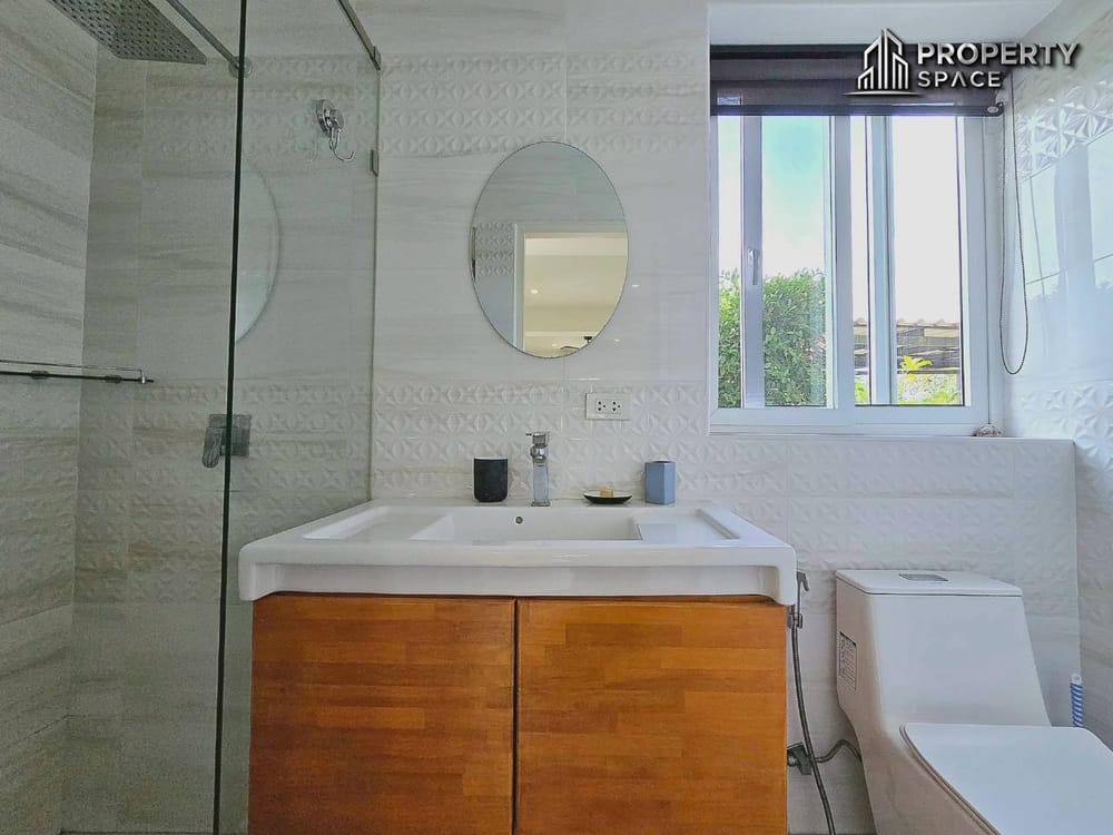 Pet-Friendly 2-Bedroom Pool Villa in East Pattaya For Rent Image 14