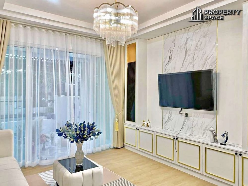 Modern 4-Bedroom Detached House in Sirin Village East Pattaya For Sale Image 6