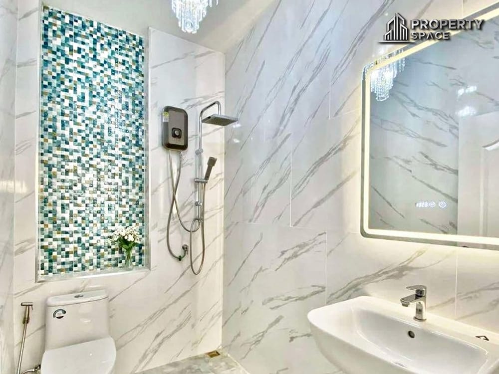 Modern 4-Bedroom Detached House in Sirin Village East Pattaya For Sale Image 14