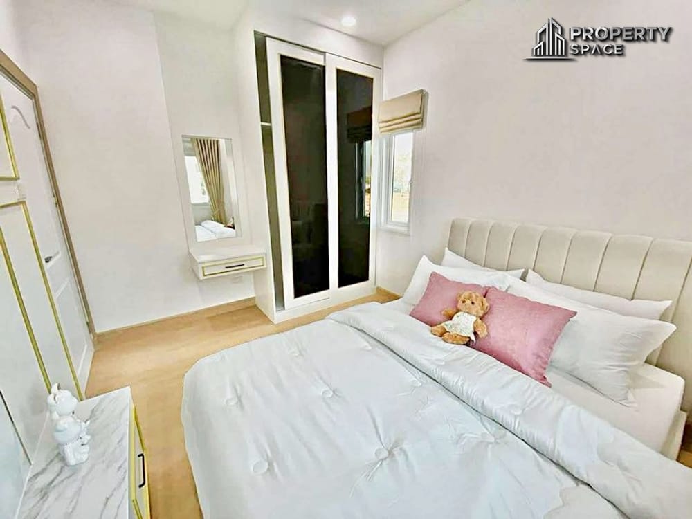 Modern 4-Bedroom Detached House in Sirin Village East Pattaya For Sale Image 10