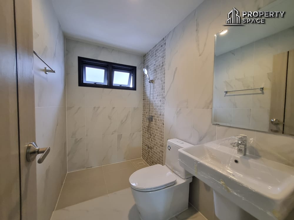 Brand New 4 Bedroom Detached House In Supalai Parkville Pattaya For Sale Image 21