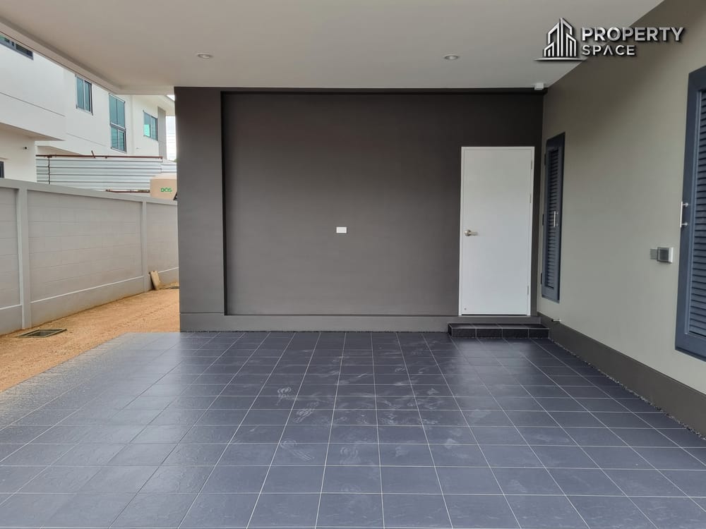 Brand New 4 Bedroom Detached House In Supalai Parkville Pattaya For Sale Image 5