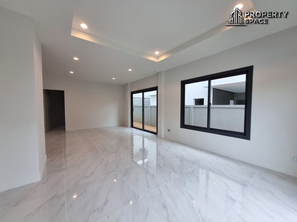 Brand New 4 Bedroom Detached House In Supalai Parkville Pattaya For Sale Image 8