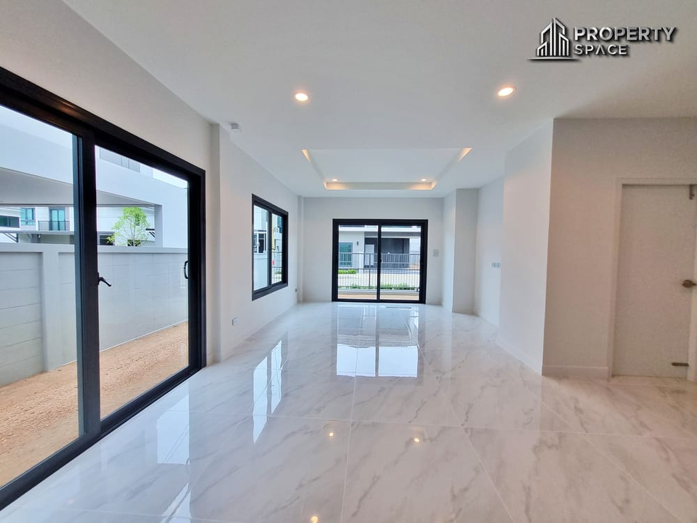 Brand New 4 Bedroom Detached House In Supalai Parkville Pattaya For Sale Image 6