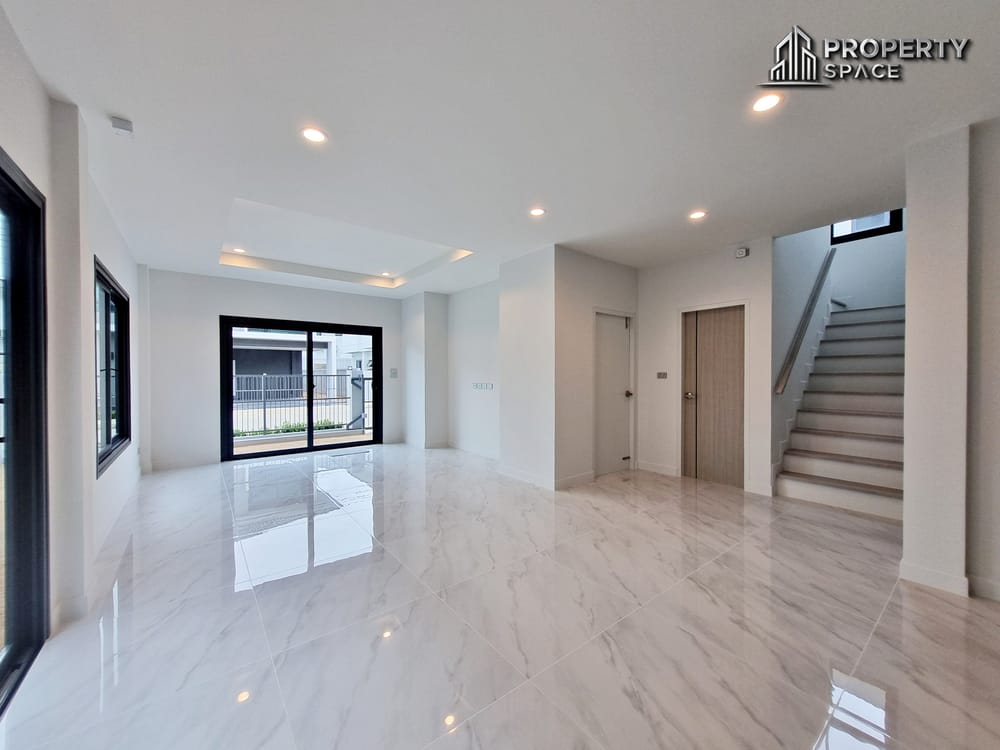 Brand New 4 Bedroom Detached House In Supalai Parkville Pattaya For Sale Image 7