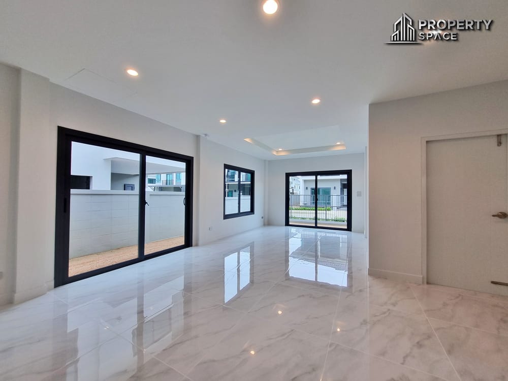 Brand New 4 Bedroom Detached House In Supalai Parkville Pattaya For Sale Image 6