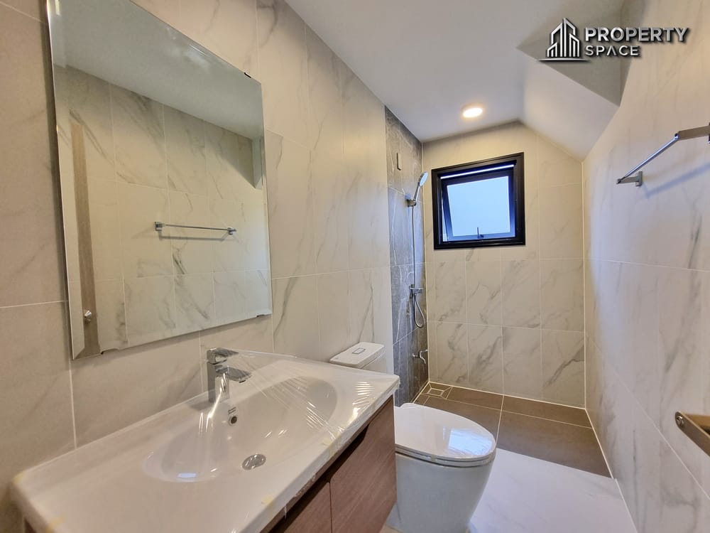 Brand New 4 Bedroom Detached House In Supalai Parkville Pattaya For Sale Image 12