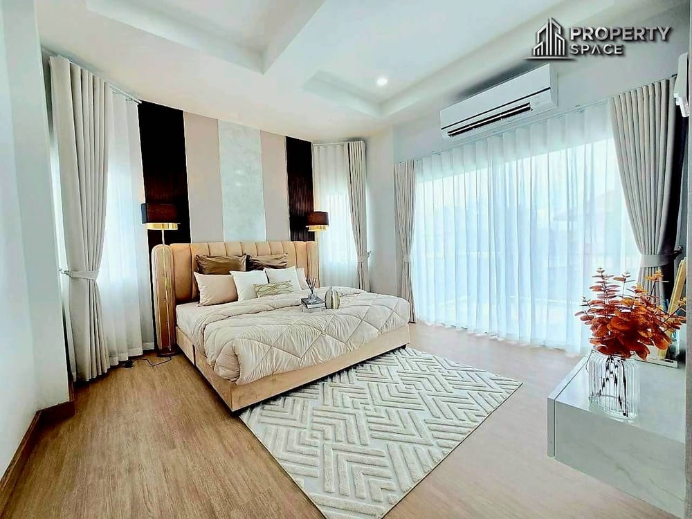 Luxurious 4-Bedroom Pool Villa With Stylish Interiors In East Pattaya For Sale Image 20