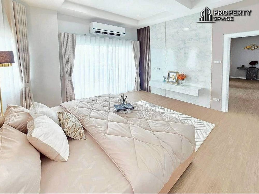 Luxurious 4-Bedroom Pool Villa With Stylish Interiors In East Pattaya For Sale Image 21