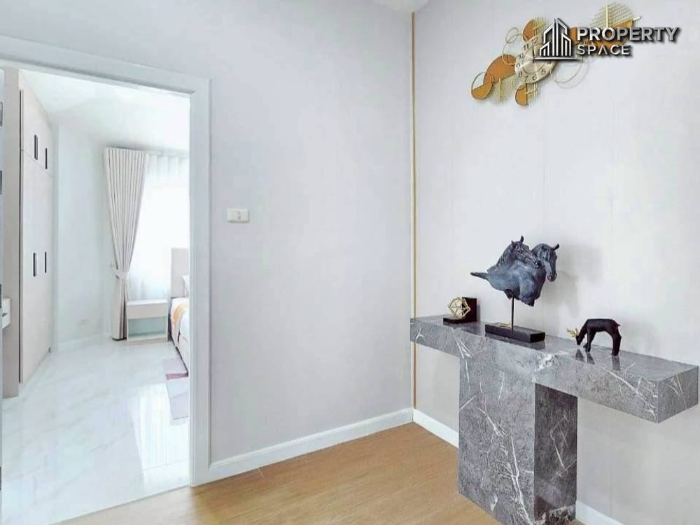 Luxurious 4-Bedroom Pool Villa With Stylish Interiors In East Pattaya For Sale Image 15